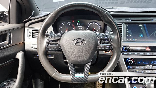 Hyundai Sonata 2017 — photo 19