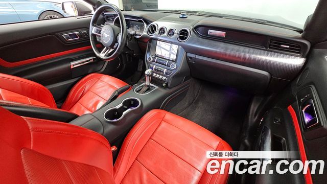 Ford Mustang 2019 — photo 10