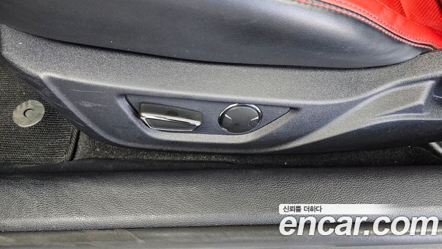 Ford Mustang 2019 — photo 31