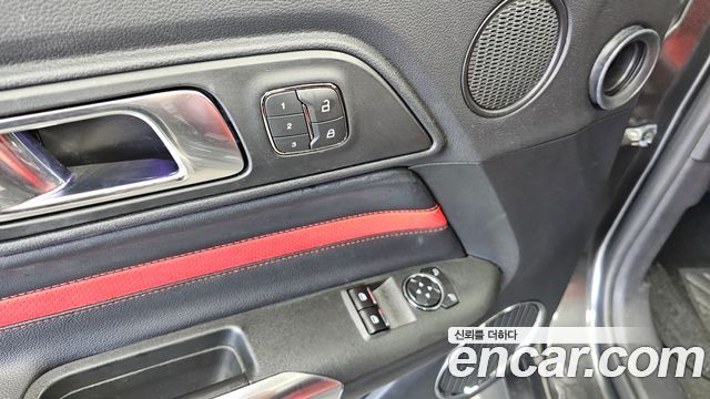 Ford Mustang 2019 — photo 33
