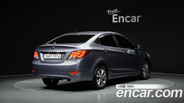 Hyundai Accent 2017 — photo 2