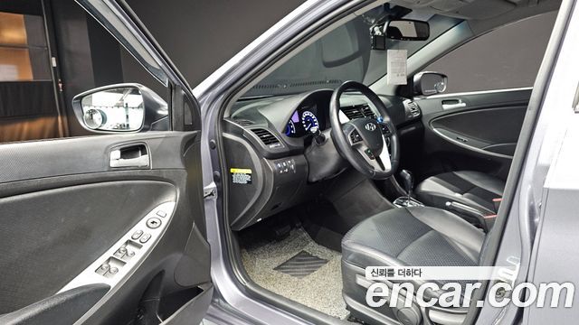 Hyundai Accent 2017 — photo 13