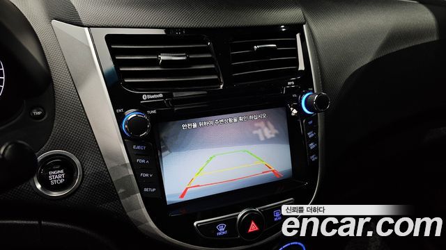 Hyundai Accent 2017 — photo 21