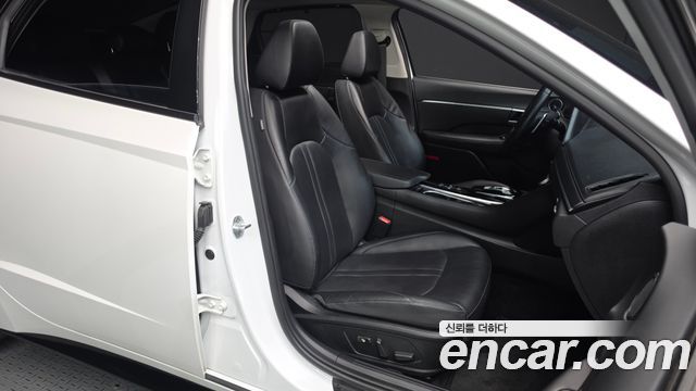 Hyundai Sonata 2020 — photo 12