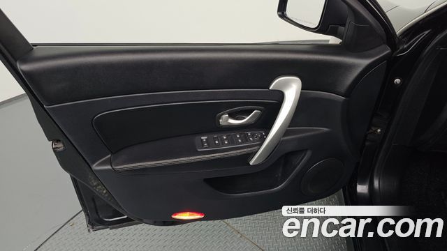 Renault Korea SM5  2014 — photo 14
