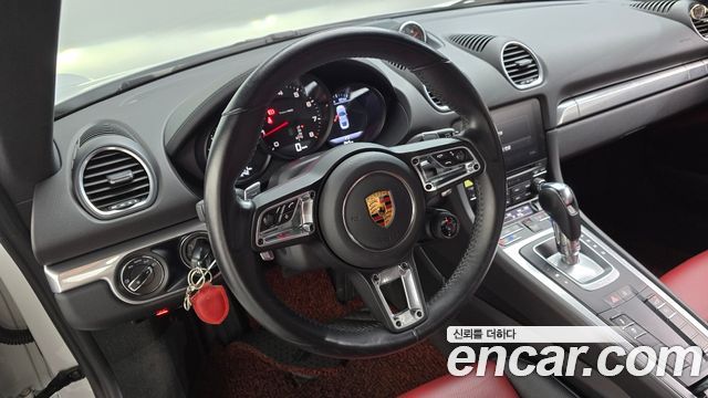 Porsche 718 2018 — photo 17