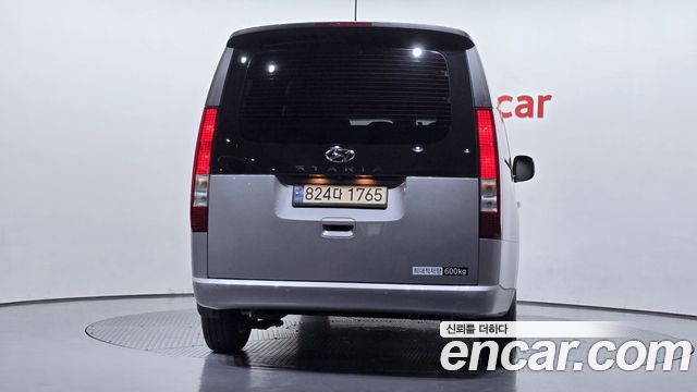 Hyundai Staria 2023 — photo 4