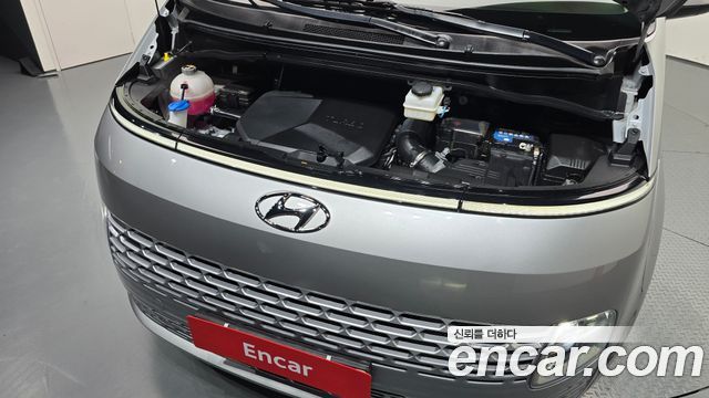 Hyundai Staria 2023 — photo 6