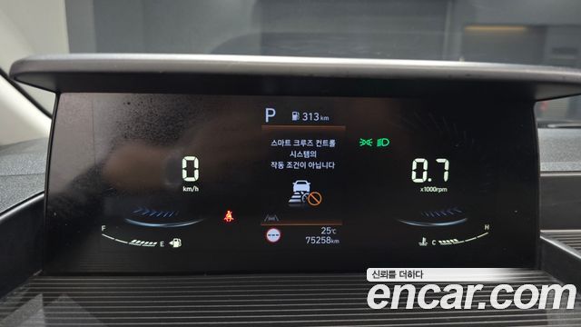 Hyundai Staria 2023 — photo 11