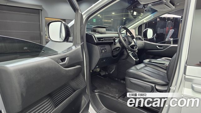 Hyundai Staria 2023 — photo 13