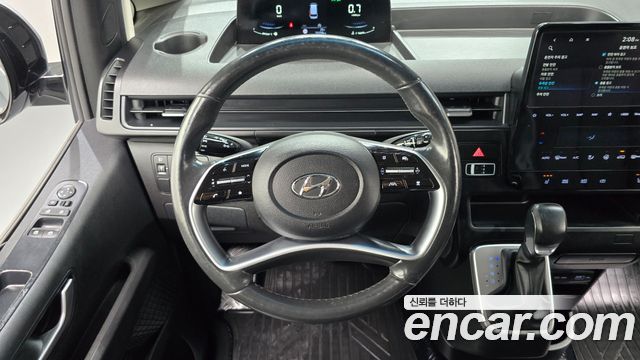 Hyundai Staria 2023 — photo 19