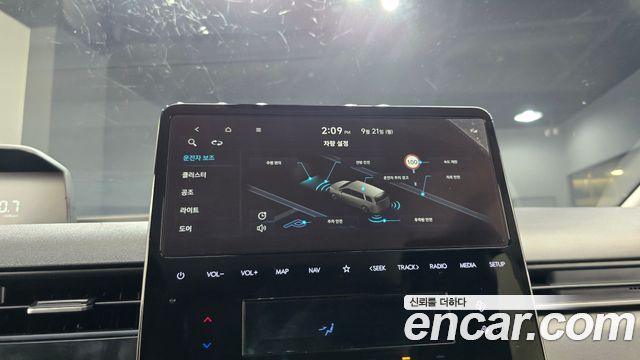 Hyundai Staria 2023 — photo 22