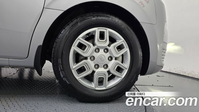 Hyundai Staria 2023 — photo 7