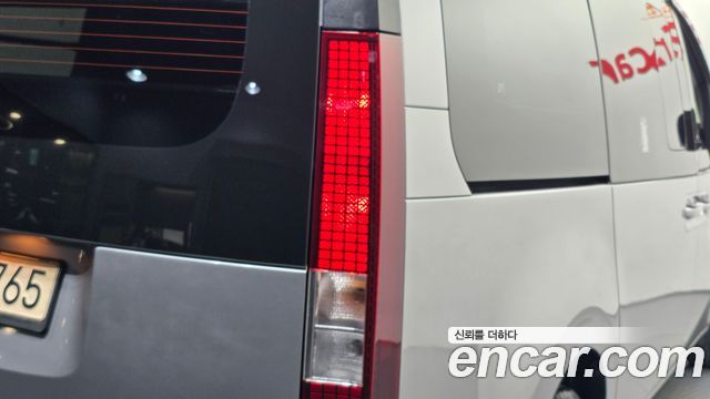 Hyundai Staria 2023 — photo 9