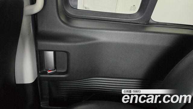 Hyundai Staria 2023 — photo 15