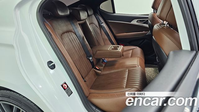 Genesis G70 2018 — photo 17