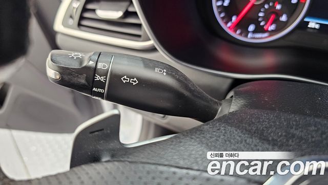 Genesis G70 2018 — photo 24