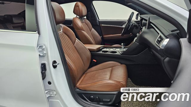 Genesis G70 2018 — photo 16