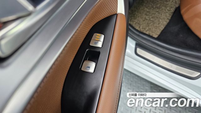Genesis G70 2018 — photo 28