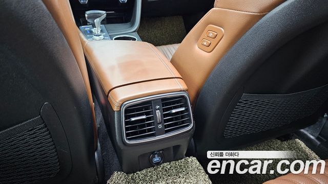 Genesis G70 2018 — photo 29