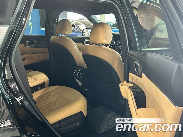 Kia Sorento 2023 — photo 16