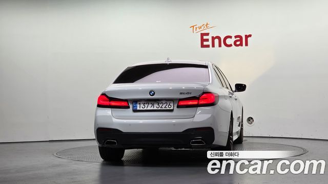 BMW 5-Series 2023 — photo 4