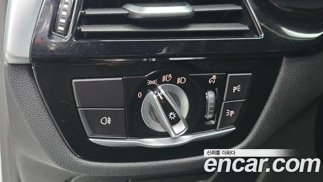 BMW 5-Series 2023 — photo 21