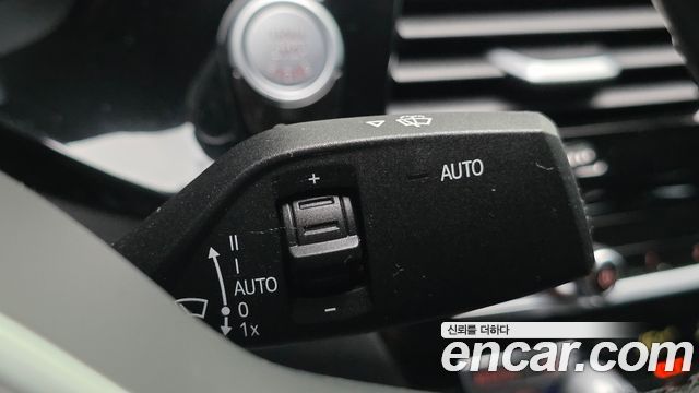 BMW 5-Series 2023 — photo 25