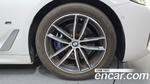 BMW 5-Series 2023 — photo 7