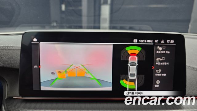 BMW 5-Series 2023 — photo 28