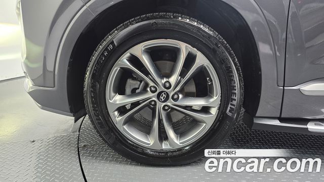 Hyundai Santafe 2019 — photo 5