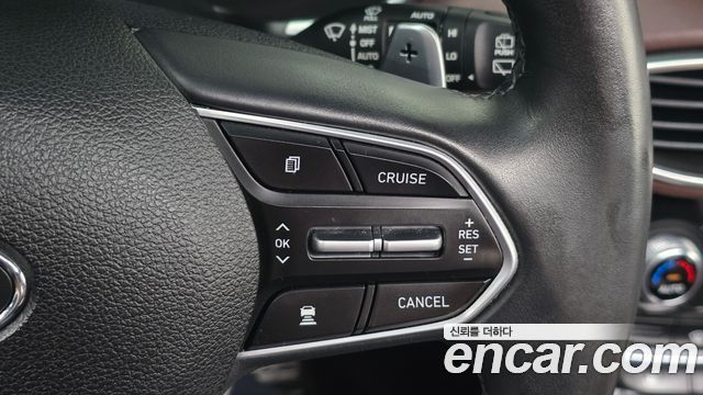 Hyundai Santafe 2019 — photo 21