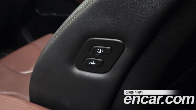 Hyundai Santafe 2019 — photo 27