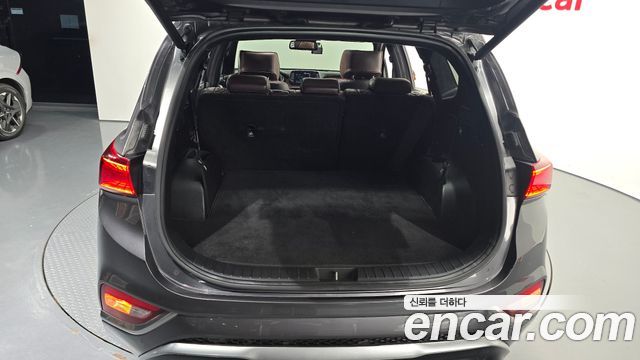 Hyundai Santafe 2019 — photo 31