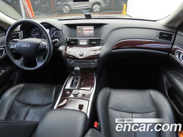 Infiniti M 2011 — photo 5