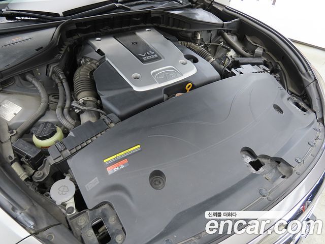 Infiniti M 2011 — photo 19