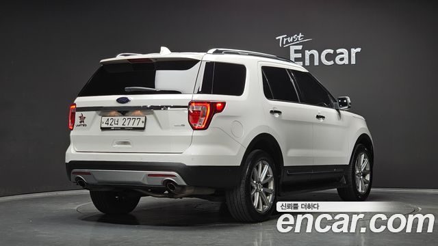 Ford Explorer 2017 — photo 2