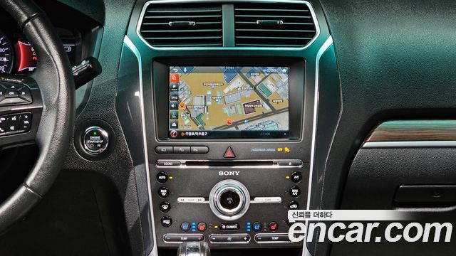 Ford Explorer 2017 — photo 14
