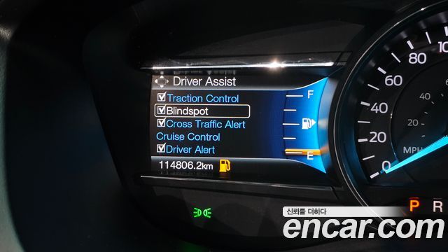 Ford Explorer 2017 — photo 17
