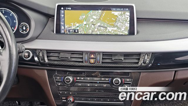 BMW X5 2018 — photo 14