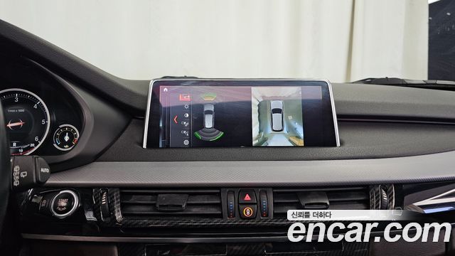 BMW X5 2018 — photo 15