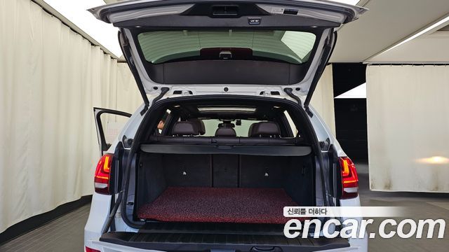 BMW X5 2018 — photo 20
