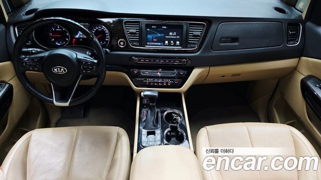 Kia Canival 2019 — photo 10