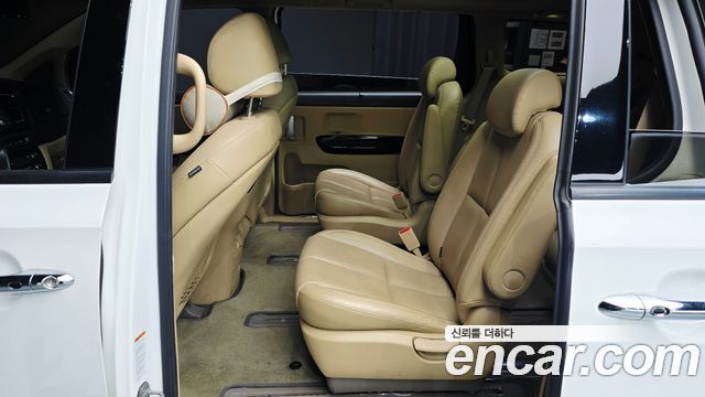 Kia Canival 2019 — photo 18