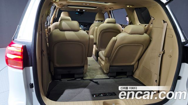 Kia Canival 2019 — photo 24
