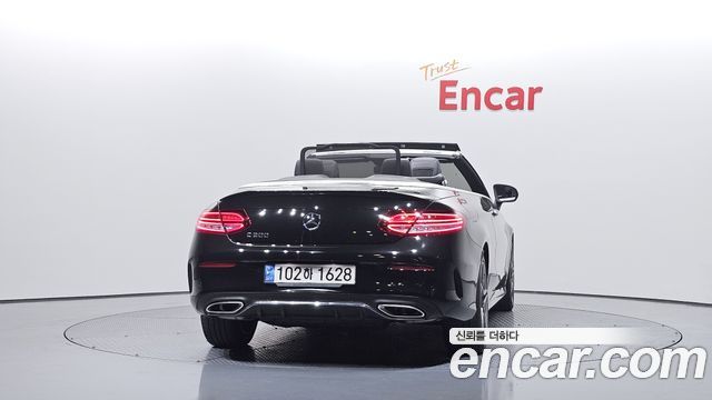 Mercedes-Benz C-Class 2022 — photo 4