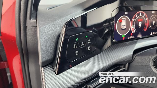 Volkswagen Golf 2025 — photo 25