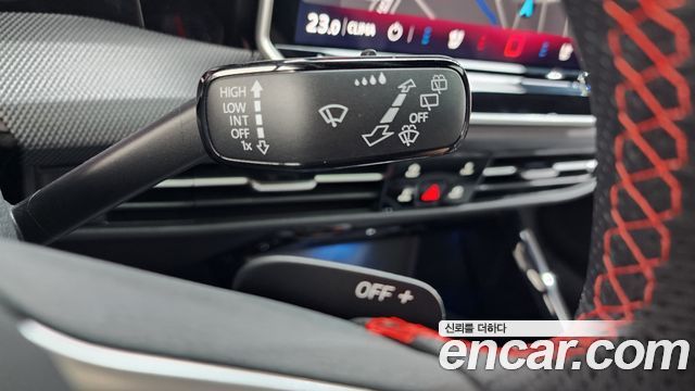 Volkswagen Golf 2025 — photo 26