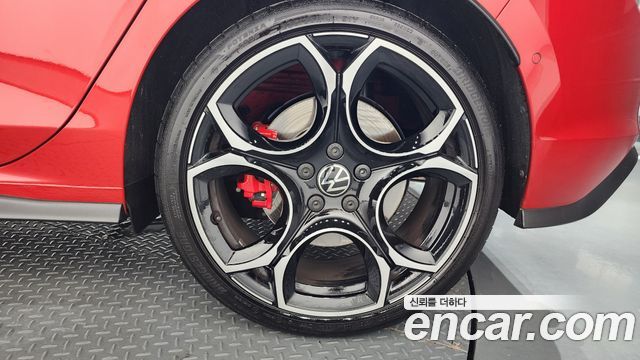 Volkswagen Golf 2025 — photo 7