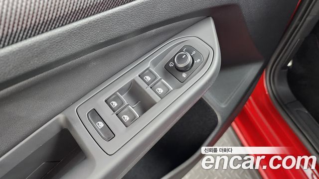 Volkswagen Golf 2025 — photo 27
